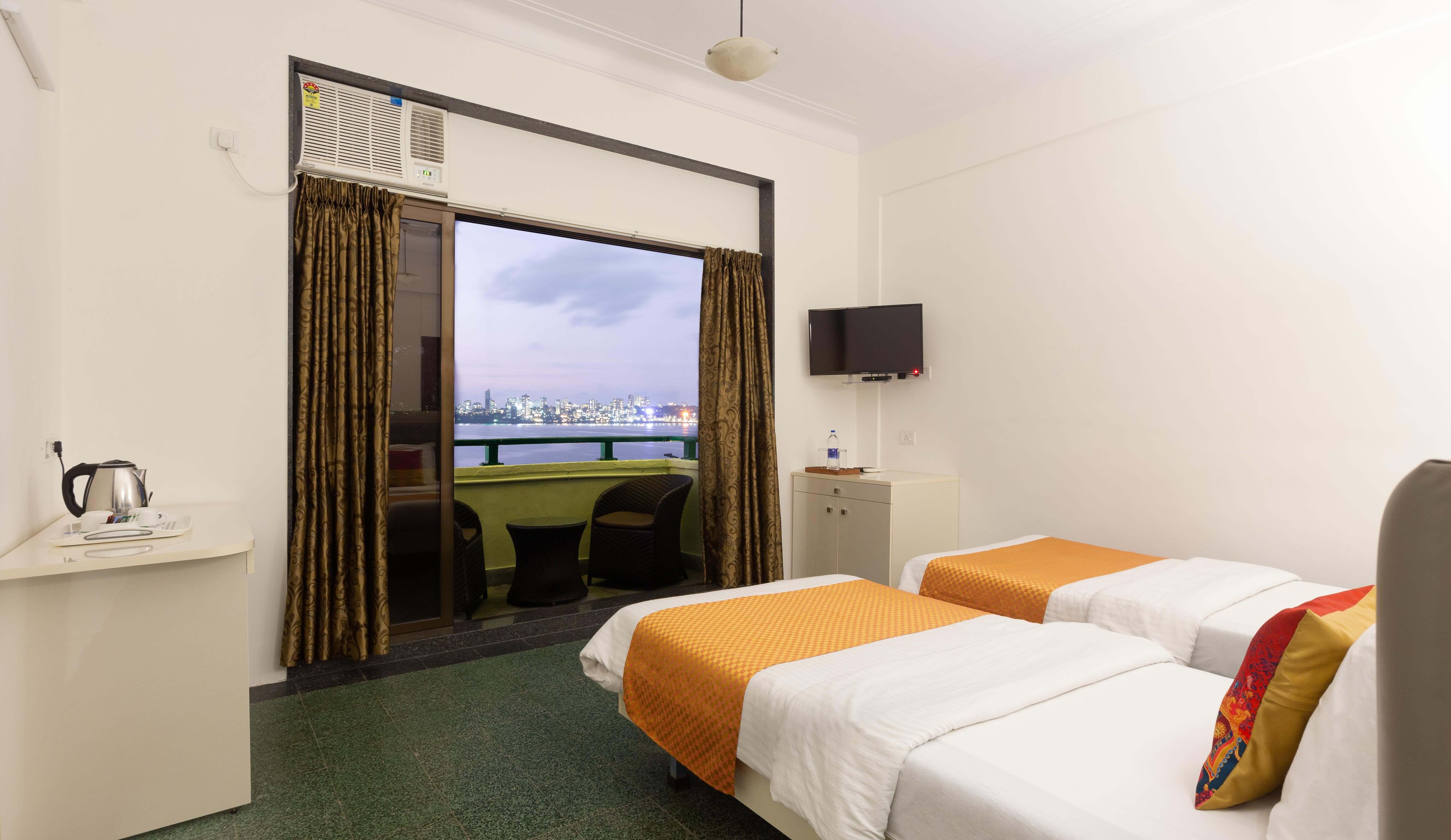 Room with sea view at Sea Green Hotel, Mumbai - a 3-star South Mumbai hotel near Marine Drive and Gateway of India
